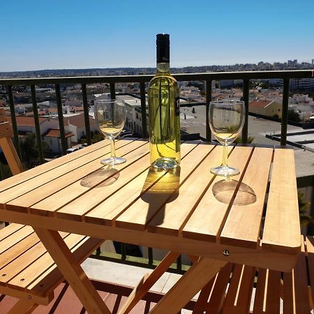 Gorgeous Apartment In Portimao Luaran gambar
